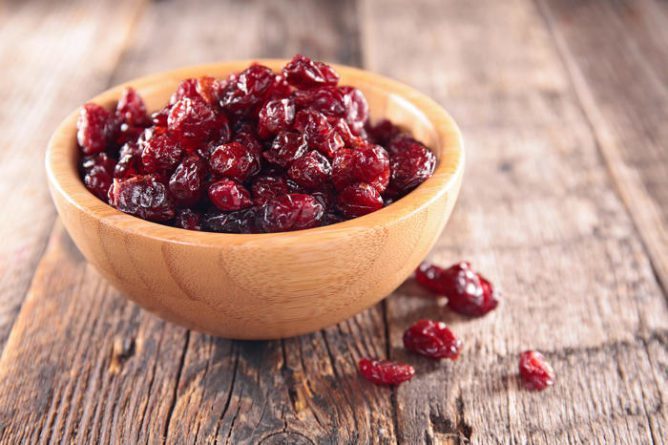 CHEFS & CO Dried Cranberries - Sweetened with Added Sugar